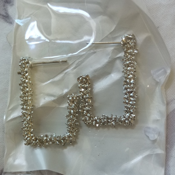 8 Earrings with cool designs, few with imperfections - Take them all for $14 - Picture 10 of 12